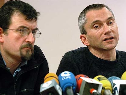 Juan José Petrikorena y Joseba Permach, en su comparecencia en San Sebastián.