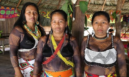 Mujeres de la comunidad Wounaan en Panamá. 
