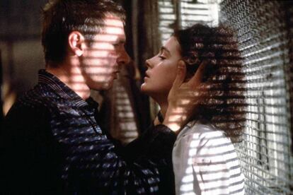 Harrison Ford y Sean Young, en el primer 'Blade Runner'.