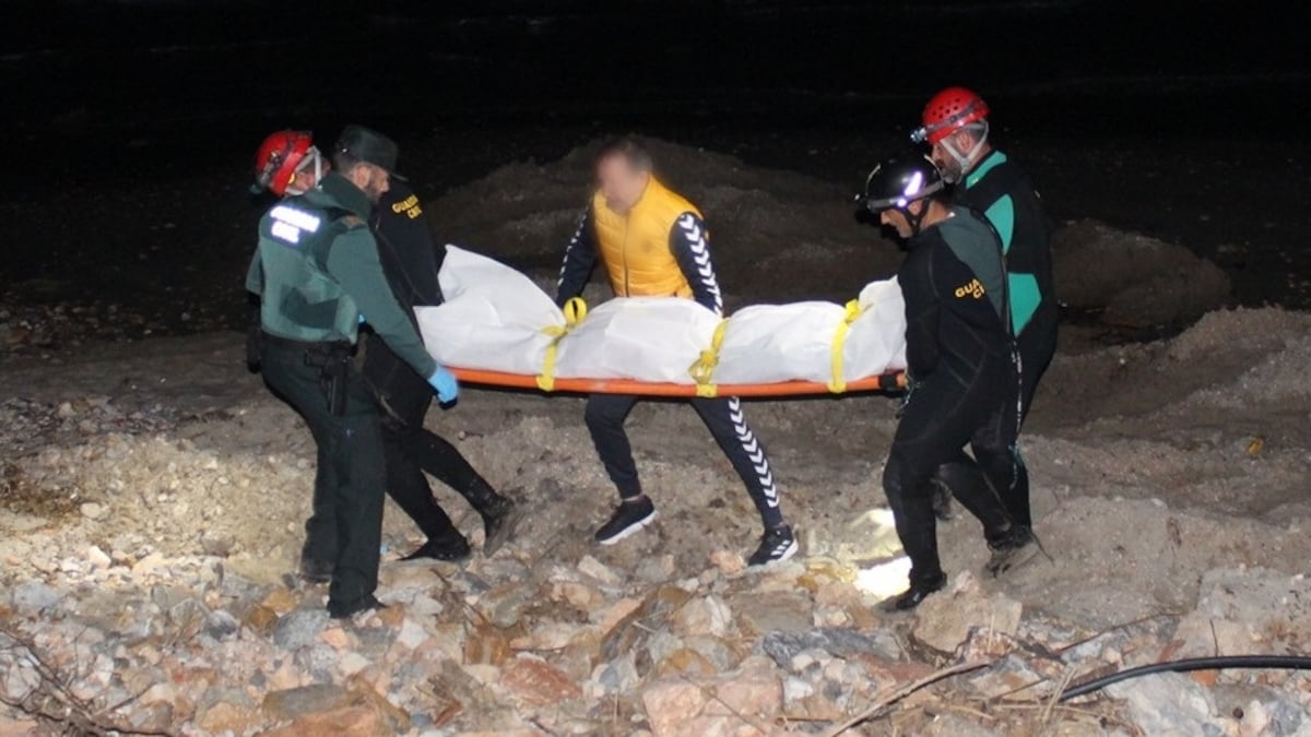 Muere un hombre de 28 años al caer por un acantilado en Alicante mientras intentaba recuperar sus gafas