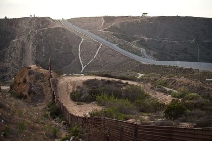 El muro que separa M&eacute;xico de Estados Unidos en Tijuana. 