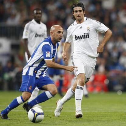 De la Peña inicia un ataque del Espanyol.