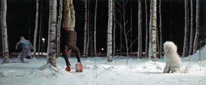 La película sueca "Déjame entrar" (en la imagen, un fotograma) y "Crepúsculo" han vuelto a poner de moda el vampirismo en la gran pantalla.