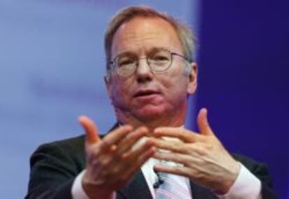 Eric Schmidt, presidente de Google, habla sobre las políticas fiscales en el Google Big Tent, en Londres.