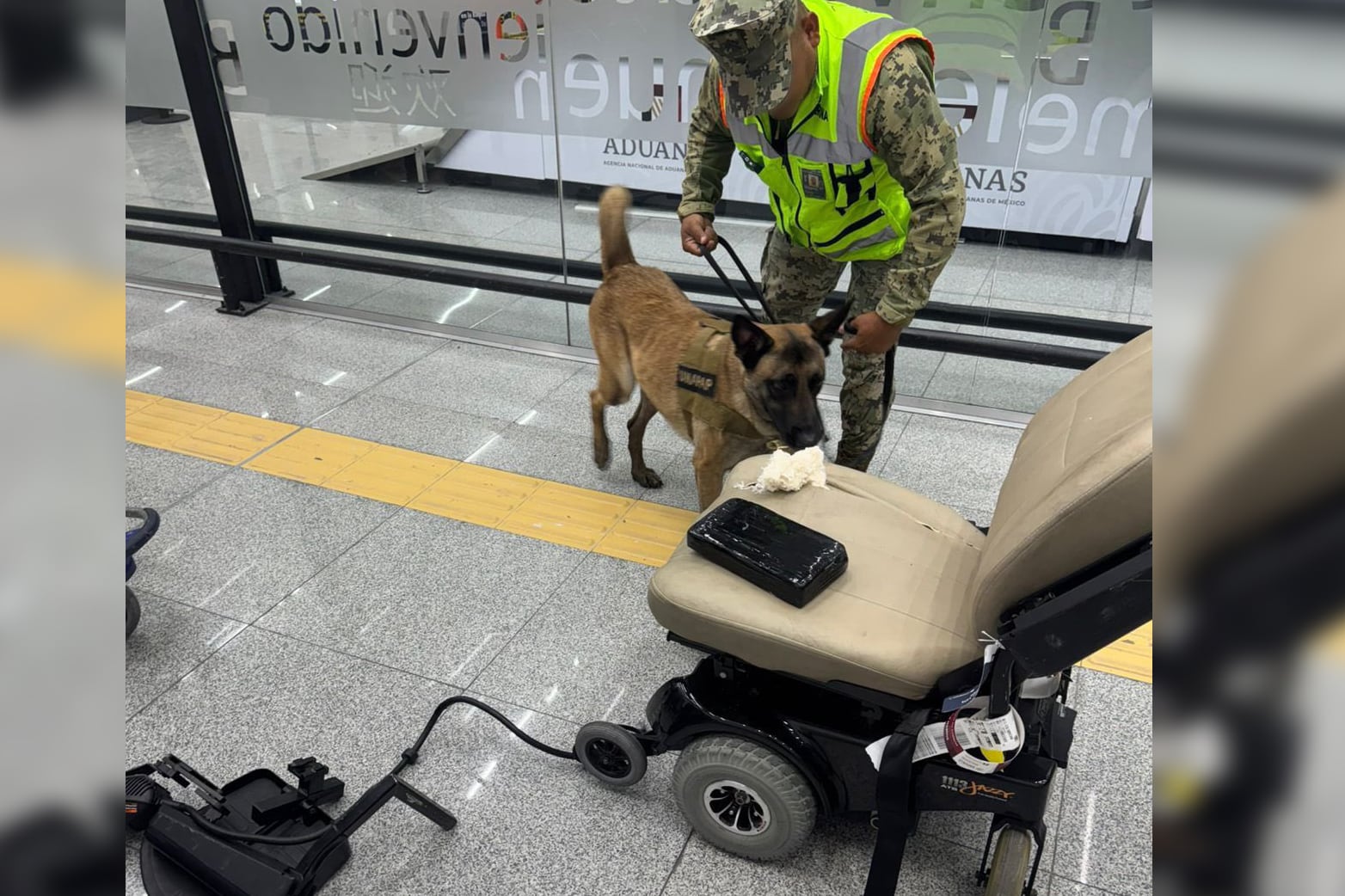 Hallados nueve kilos de cocaína en una silla de ruedas en el aeropuerto de Ciudad de México
