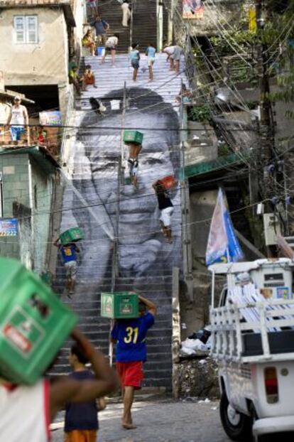 Acceso a la favela Morro da Provicência, en Río de Janeiro.