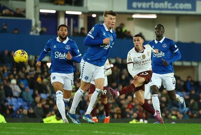 El gol de Phil Foden ante el Everton.