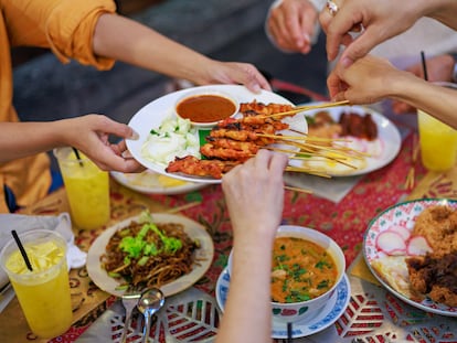 Comer fuera tiene su qué