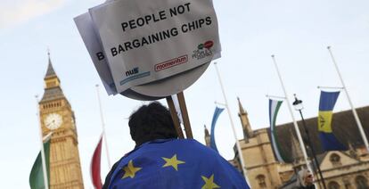 Protestas en Londres a favor de que el Parlamento británico modifique el proyecto del Brexit.