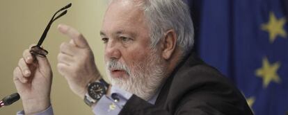 Miguel Arias Cañete el 26 de junio de 2013, en Luxemburgo.
