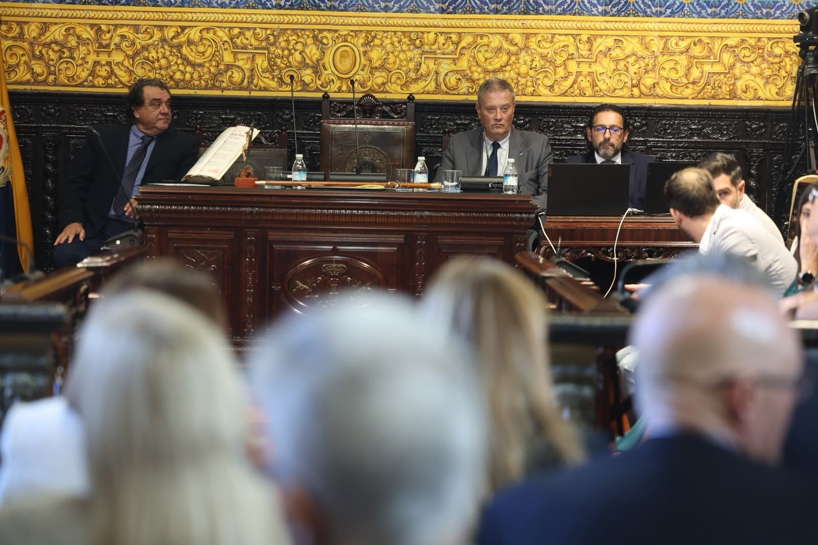 El pleno del Ayuntamiento de Algeciras derroca a Landaluce tras las dos denuncias por acoso sexual