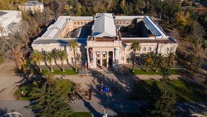 Museo Nacional de Historia en el parque Quinta Normal.