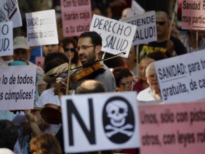 Protesta contra la privatizaci&oacute;n sanitaria en Madrid el 18 de agosto. 