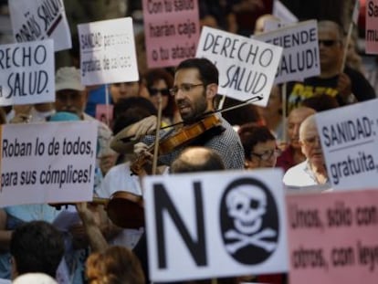 Protesta contra la privatizaci&oacute;n sanitaria en Madrid el 18 de agosto. 