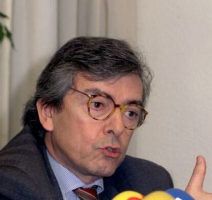El abogado y exdiputado del PP Jorge Tr&iacute;as Saigner en 2001. 