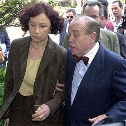 La ministra Ana Palacio, junto al decano del Colegio de Abogados de Madrid, Luis Martí Mingarro, en El Escorial.