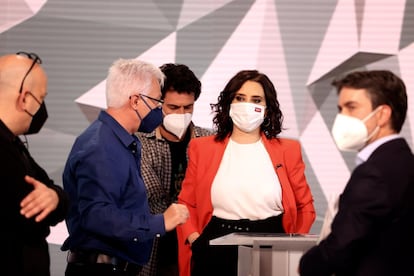 Isabel Díaz Ayuso, del Partido Popular, antes del inicio del debate.