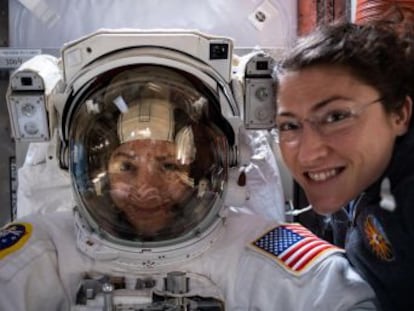 Este marco na igualdade entre os astronautas havia sido suspenso pela NASA em março por falta de trajes