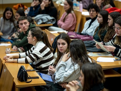 Estudiantes en una clase de la Facultad de Ciencias de la Educación de la Universidad de Valencia.