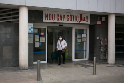 El CAP Gòtic en la plaza Joaquim Xirau, en el Raval.