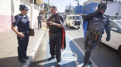 Vampiro e Batman em Itapevi (S&atilde;o Paulo).