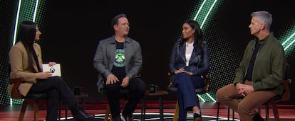 Phil Spencer, segundo por la izquierda, director general de Microsoft Gaming, empresa que está llevando a cabo despidos masivos.