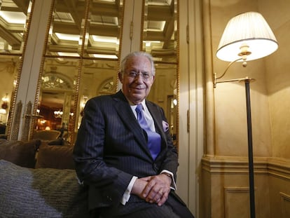 William Haseltine, no café do Hotel Ritz de Madri