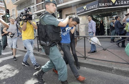 Operación contra la mafia china en Puente de Vallecas en mayo de 2015.