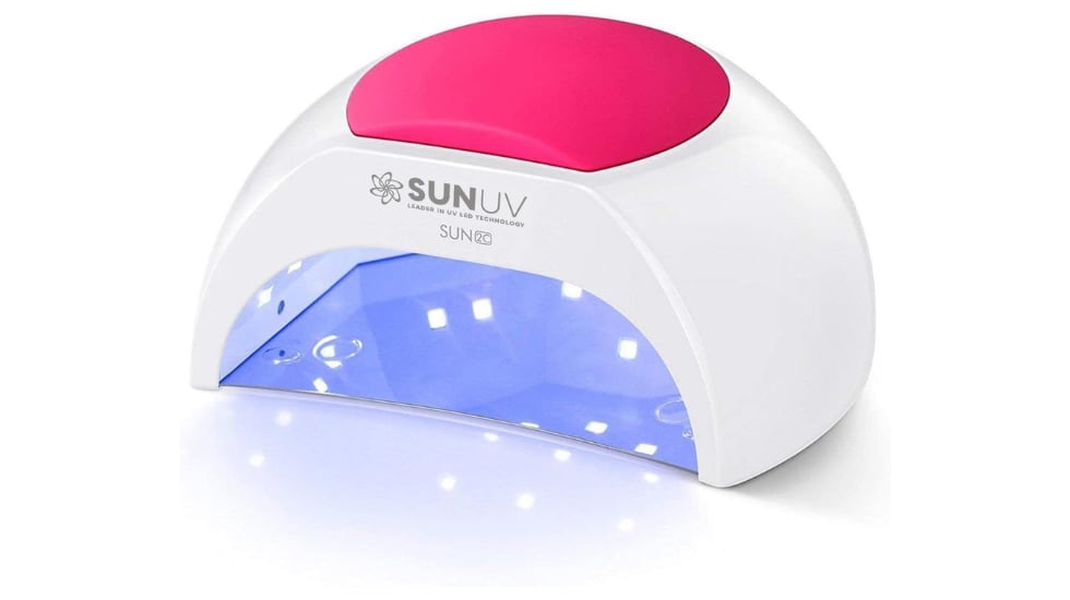 Lámpara secadora de uñas.
