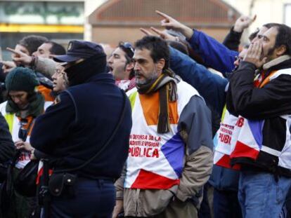 Manifestación de trabajadores de Telemadrid en la Puerta del Sol.