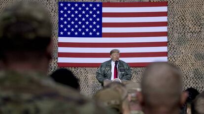 Donald Trump durante una visita a las tropas estadounidenses en Irak en diciembre de 2018.