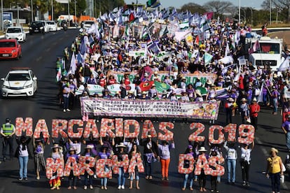 A Marcha das Margaridas, que acontece a cada quatro anos, percorreu seis quilômetros até o Congresso Nacional nesta quarta-feira. O movimento nasceu em 2000 como uma homenagem à sindicalista e defensora de direitos humanos Maria Margarida Alves.