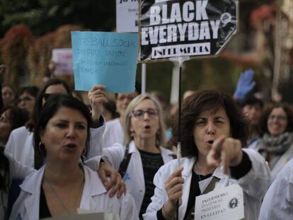 Infermeres protesten aquest dijous a Barcelona.