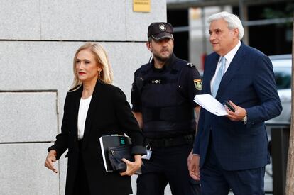 La expresidenta madrileña Cristina Cifuentes llega a la Audiencia Nacional, el 9 de octubre de 2019.