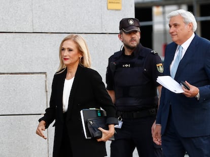 Cristina Cifuentes, llegando a una declaración a la Audiencia Nacional, en Madrid en octubre de 2019.