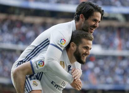 Isco y Nacho autores de los dos últimos goles del Real Madrid frente al Alavés.