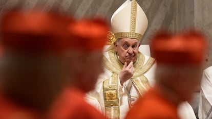 El papa Francisco, durante las festividades de fin de año en la basílica de San Pedro.