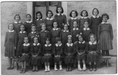 Colegio de las monjas de Nore&ntilde;a, hacia 1940.