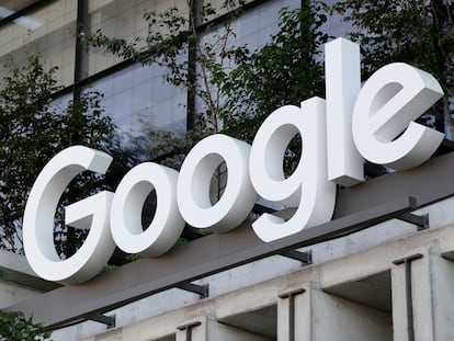 Entrada del nuevo edificio de Google en Nueva York (EE UU).