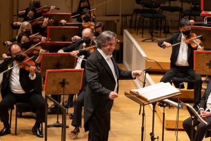 Riccardo Muti dirige a la Sinfónica de Chicago el preludio de ‘Un ballo in maschera’, de Verdi, el pasado martes en el Orchestra Hall de Chicago.
