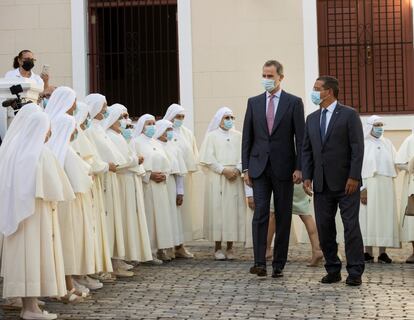 El rey Felipe VI, junto al gobernador de Puerto Rico, Pedro Pierluisi, durante la visita oficial a San Juan (Puerto Rico), con motivo de los 500 años de la fundación de la capital y para reforzar el intercambio comercial entre ambos países.