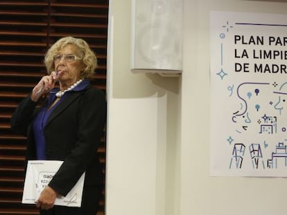 La alcaldesa de Madrid, Manuela Carmena, durante la presentación del plan para la limpieza de Madrid, el pasado 29 de septiembre.