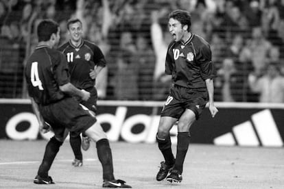 En el 9-0 a Austria en 1999, Raúl marcó cuatro tantos, su máxima anotación en un partido con la selección.