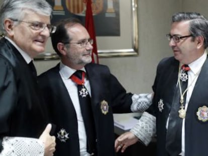 De izquierda a derecha, Eduardo Torres Dulce, Francisco Javier Vieira y Jos&eacute; Javier Polo.