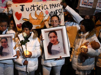 La familia de Vanesa, este viernes, durante una marcha en Tonneins para reclamar justicia por el asesinato de la menor.