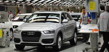 Cadena de montaje del Audi Q3 en la planta de Seat, en Martorell.