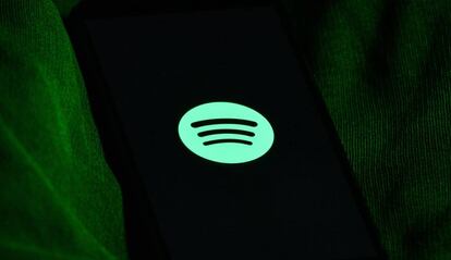 Inicio de Spotify en un teléfono