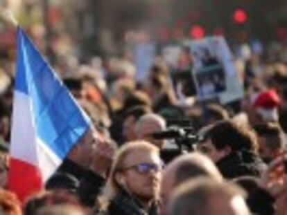 Paris foi a capital mundial contra o terrorismo no domingo. Atos reuniram dezenas de dirigentes, incluindo o presidente