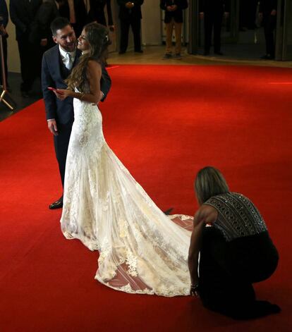 La boda se ha celebrado en un entorno privado y apenas algunas figuras han salido a saludar a la prensa.