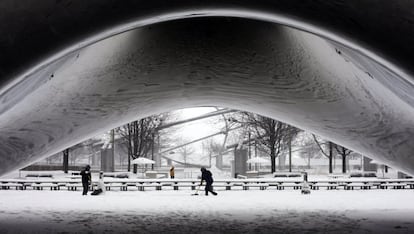 Imagem da escultura Cloud Gate, de Annish Kapoor, no Parque do Milênio, em Chicago.